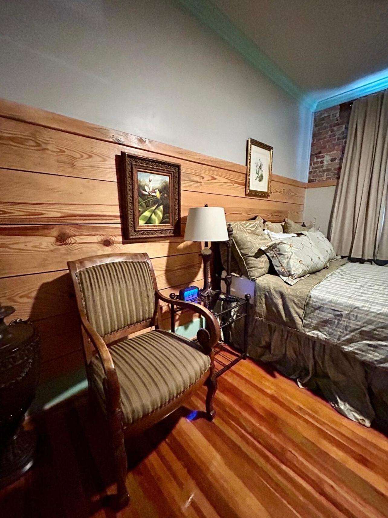 Chipley'S Squareview Inn Carthage Экстерьер фото