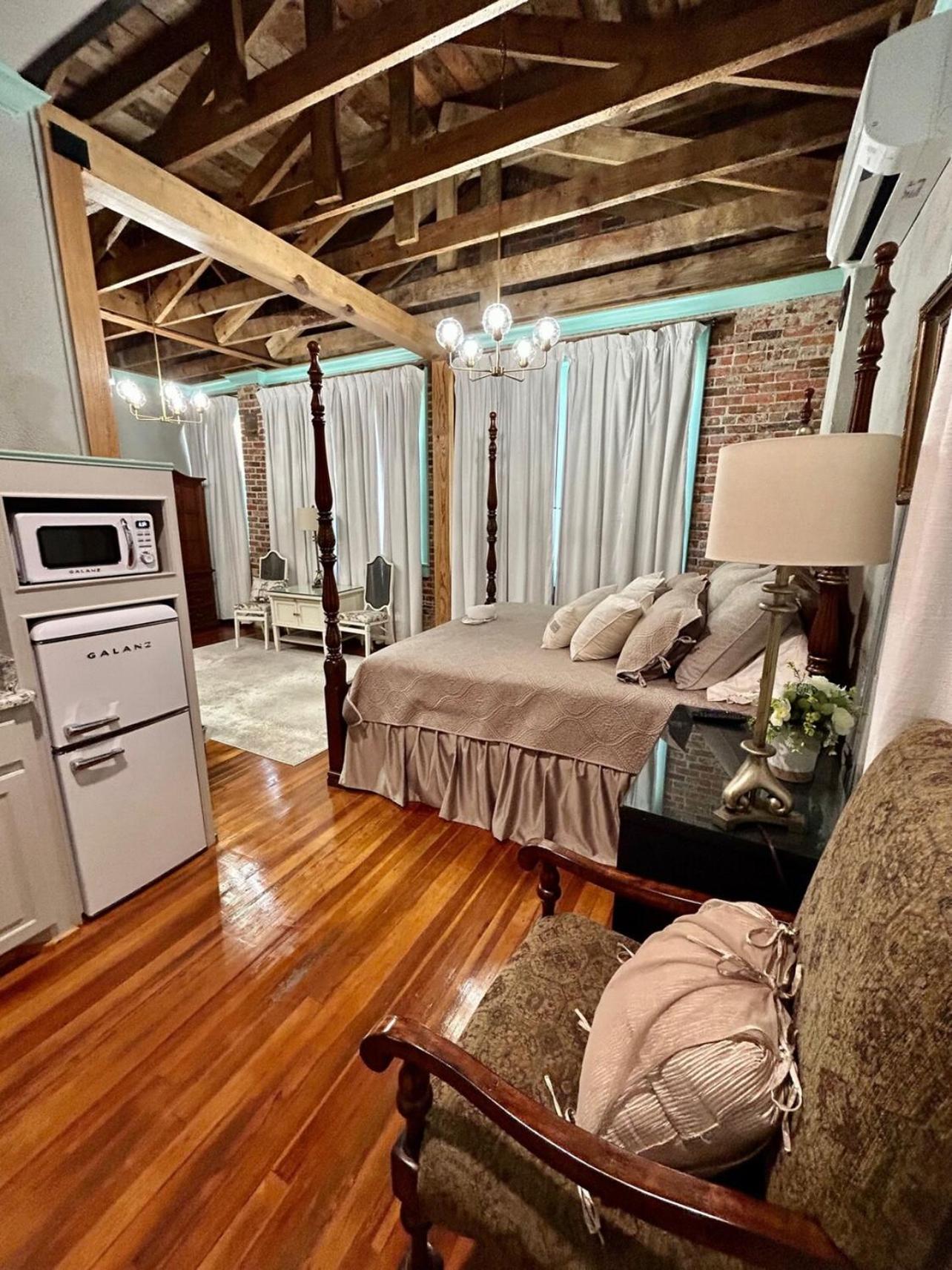 Chipley'S Squareview Inn Carthage Экстерьер фото